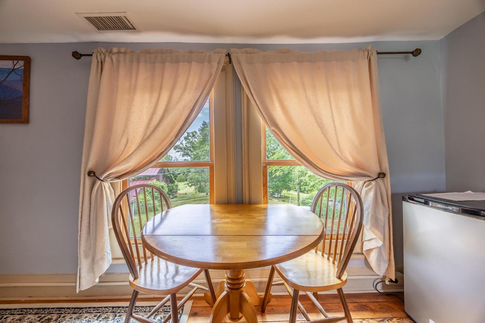 Bliss Point Farm And B&B, Llc Earlysville Ngoại thất bức ảnh